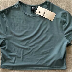 SHEIN Juniors crop Tee